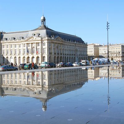 City Guide :: Bordeaux ::