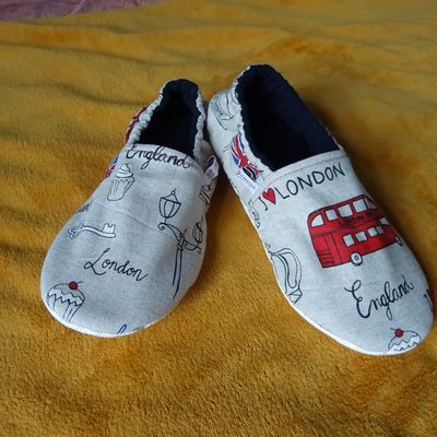 Chaussons et son pochon ! Comme chez soi ...