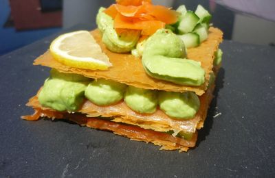 Mille feuilles avocat et truite fumée