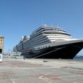 L'EURODAM paquebot pouvant embarquer 2174 passagers a fait escale le 20 mai 2011 dans le port de CHERBOURG