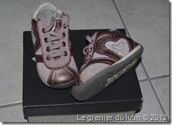 Chaussures GEOX rose/mauve taille 19