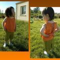 Modèles F et R du livre "Jolies tenues pour filles coquettes"