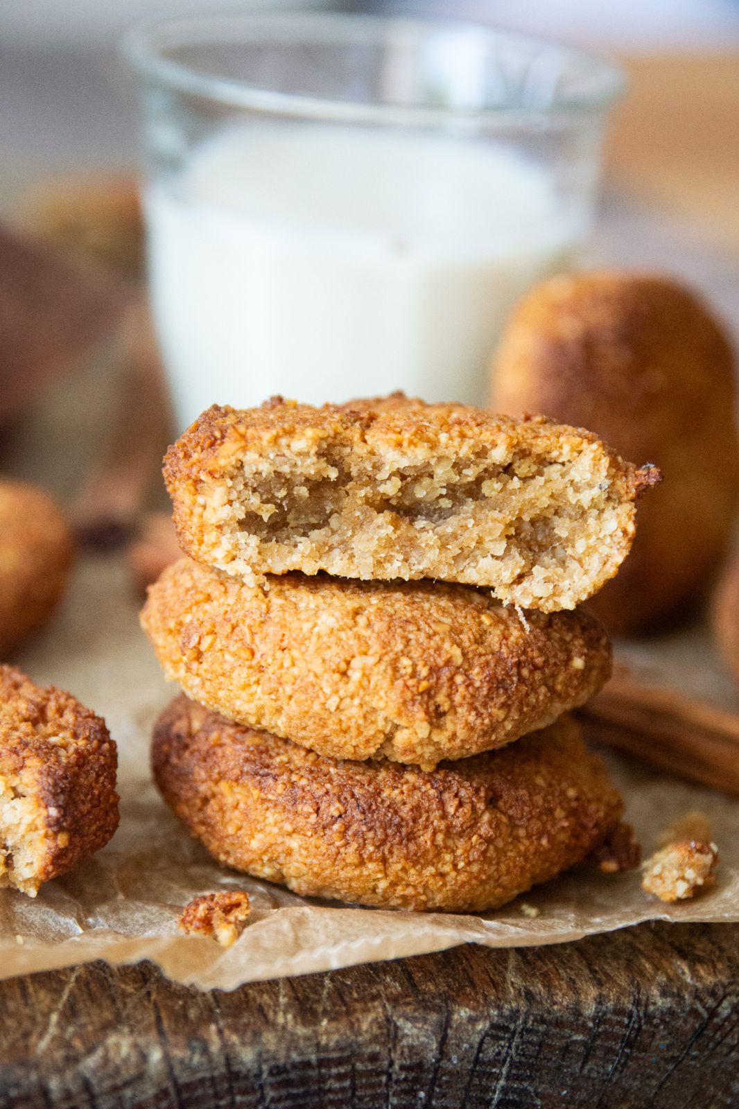 biscuits healthy sain, sans gluten, sans sucre, sucre coco, IG bas, cannelle, IG bas, air fryer, banane 10 minutes, recette rapide, recette simple, vegan, sans oeufs