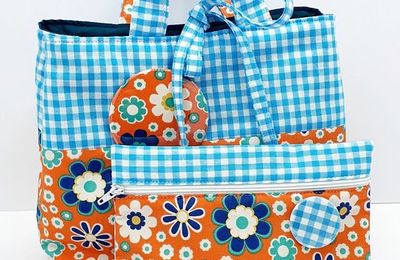 Sac trousse et porte clé tissu orange et vichy bleu