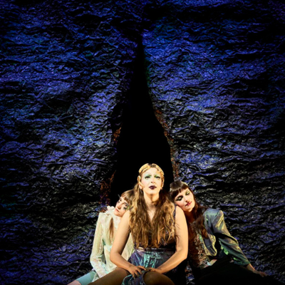  Médusée : Méduse, autrefois créature pétrifiante, désormais gorgone résistante et camp – Théâtre Ouvert (Paris)