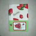 protege cahier de recette brodé : encore des fraises