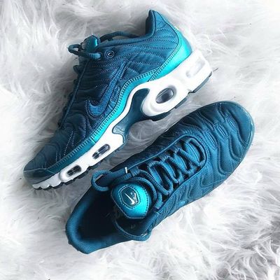 "Stay Tuned" avec mes Tn ...