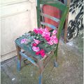 131/365 - 2011 : Chaise fleurie