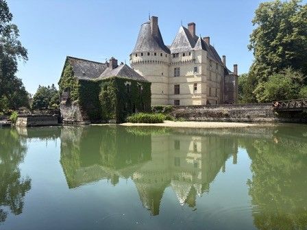 La petite châtelaine de Camille CLAUDEL