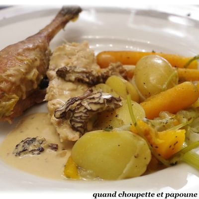 CHAPON DE PINTADE EN CROÛTE DE SEL AUX HERBES