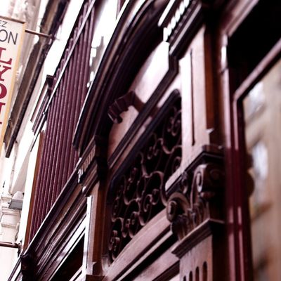 Please, a new glass of Beaujolais!