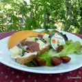 Tartine à la mousse de picodon et jambon cru de la montagne ardéchoise 