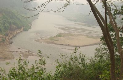 le nham khan river