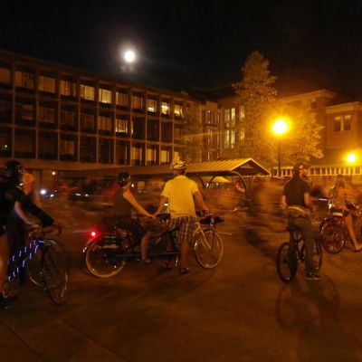 Vélo au clair de lune