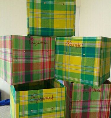 couleurs locales. ....