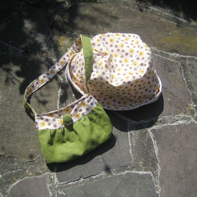 Sac assorti à la robe et au chapeau, du livre mademoiselle