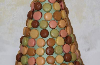 PYRAMIDE DE MACARONS