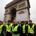 GILETS JAUNES : CE N'EST TOUJOURS PAS FINI ET CELA CONTINUERA DE PLUS BELLE CETTE ANNÉE 2019 ... A SUIVRE ... 