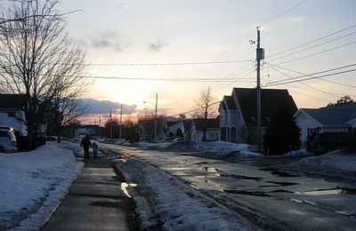 En Avril, ne nous découvrons pas d'un fil ...