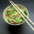 Wok de boeuf sauté au gingembre et légumes verts