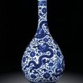 A fine and magnificent large blue and white 'dragon' vase, Seal mark and period of Qianlong (1736-1795)