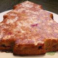 Gâteau aux pommes, cassis, amandes et à la saveur pain d'épices