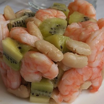Salade kiwi, crevettes et mogettes