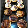 Tartelettes automnales : mini tatin d'échalotes et raisin/fourme d'Ambert