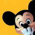 L. Les maisons de Mickey et de Minnie