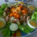 Salade de Batavia carottes cuites , thon et œufs durs