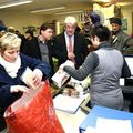 INSERTION SOCIALE ET PROFESSIONNELLE : DIX CHANTIERS, ATELIERS ET FORMATIONS SOUTENUS PAR LE CONSEIL GENERAL.