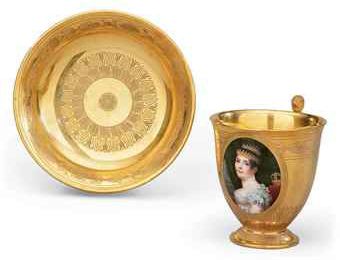 Tasse et sa sous-tasse en porcelaine de Paris (Dihl et Guerhard) du  XIXème siècle, circa 1815