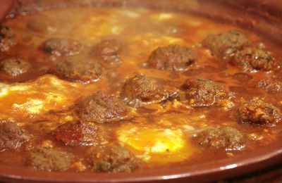 Tajine de keftas aux oeufs