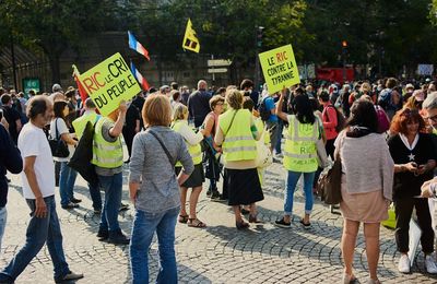 Au "Parisien", ils en ont tellement marre des Gilets Jaunes qu'ils vont jusqu'à mentir sur les résultats d'un sondage