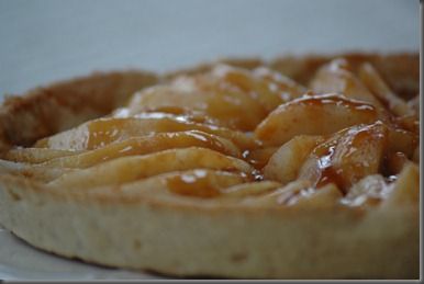 tarte GOURMANDE aux POIRES-CARAMEL en coulis…