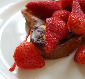 Brioche perdue (mais retrouvée...merci l'impot sur le revenu) aux fraises