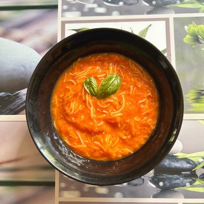 Velouté de tomates aux vermicelles