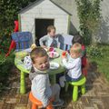 Premier repas dans le jardin :