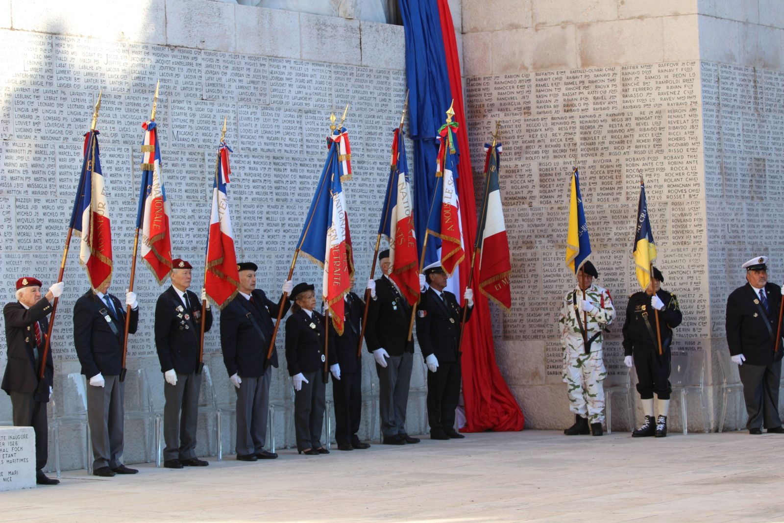 MONUMENT AUX MORT 8 MAI 2024 055