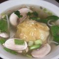 Cuisinons asiatique entre amies : la soupe aux raviolis vapeur
