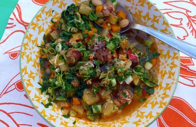 Soupe à la saucisse et brunoise de légumes