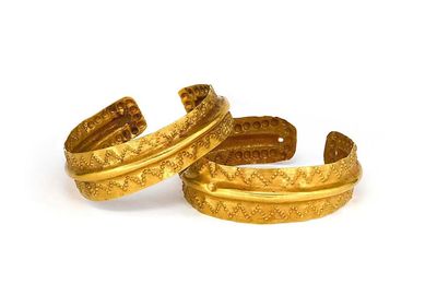 Pair of Gold Bracelets, Han Dynasty, Dian Culture