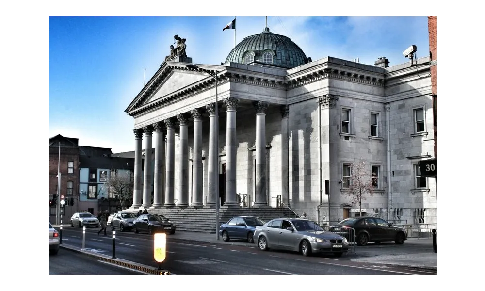 courthouse/ palais de justice