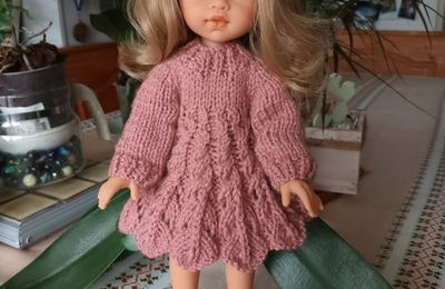 Emily , début de tenue d'hiver ...