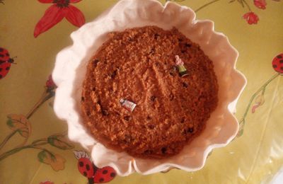 GALETTE DES ROIS A LA FRANGIPANNE VEGAN ET AUX PISTOLES DE CHOCOLAT NOIR