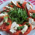 rosace de tomates et poulet aux herbes