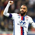 Lyon : déjà 4 cadors européens sur la piste de Lacazette !