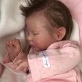 Zori, petit bébé dormeur en SILICONE ( corps tissu)