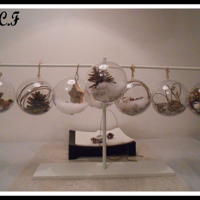 Boules de Noël ambiance chalet : blanc - boisé !