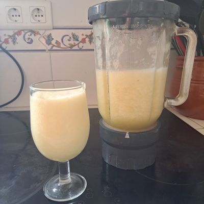 Milkshake ou batido d’ananas et melon blanc au jus d’ananas